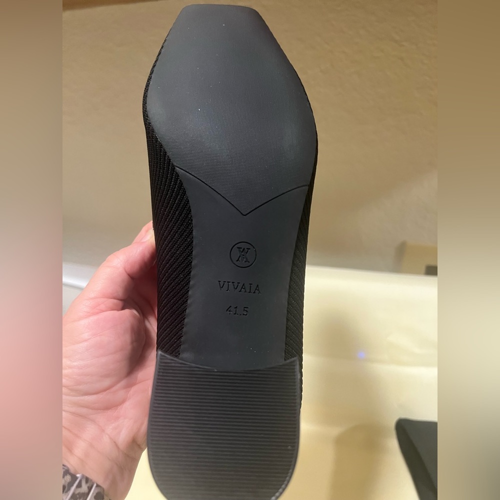 Vivaia Square Toe Chunky Heel